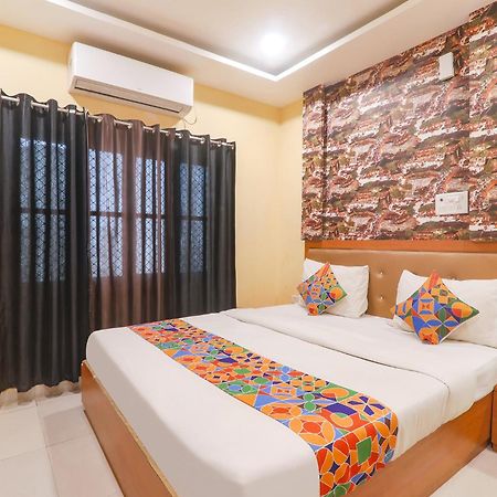Fabhotel Swarn Banquet Kakarmatha Exterior photo