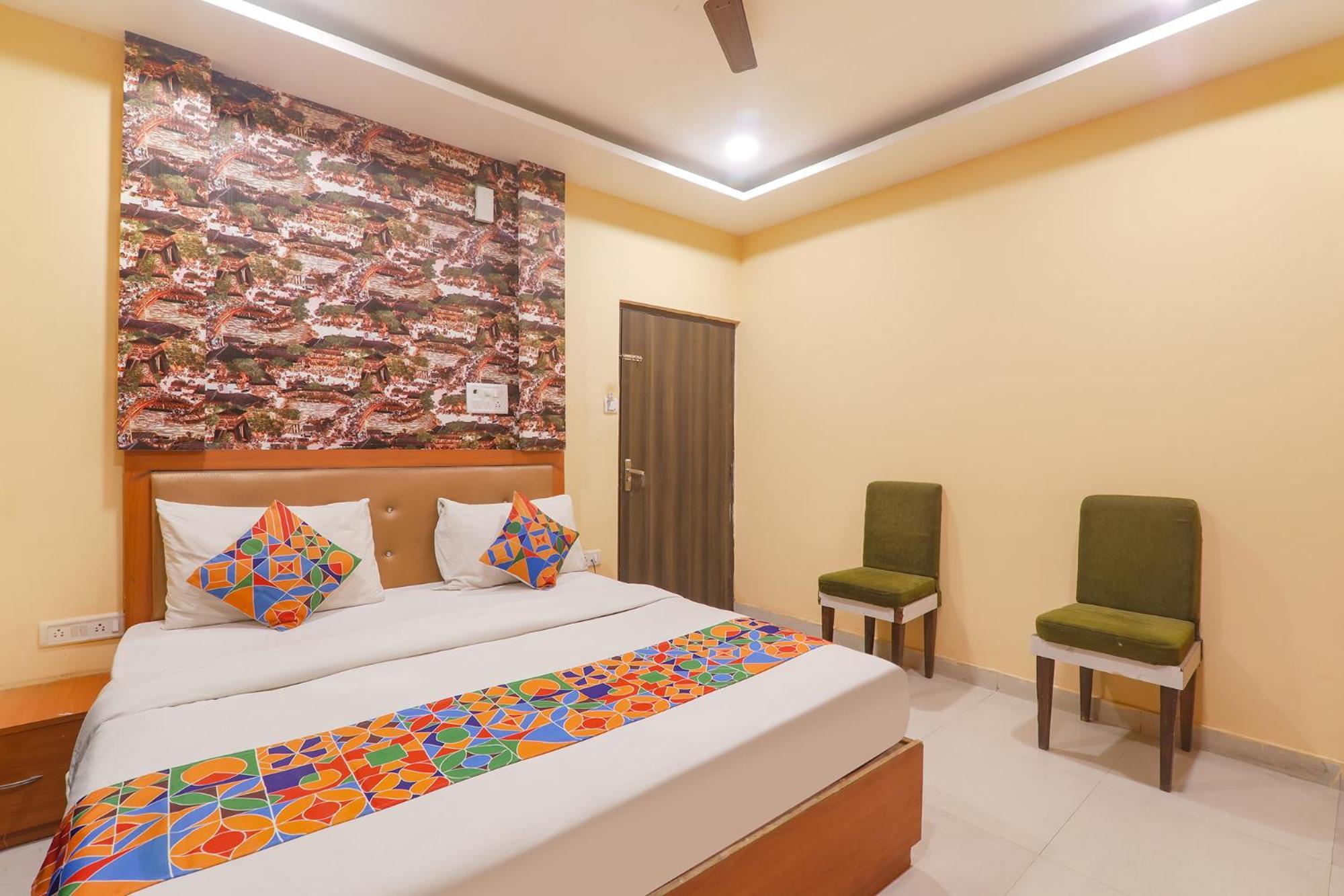 Fabhotel Swarn Banquet Kakarmatha Exterior photo
