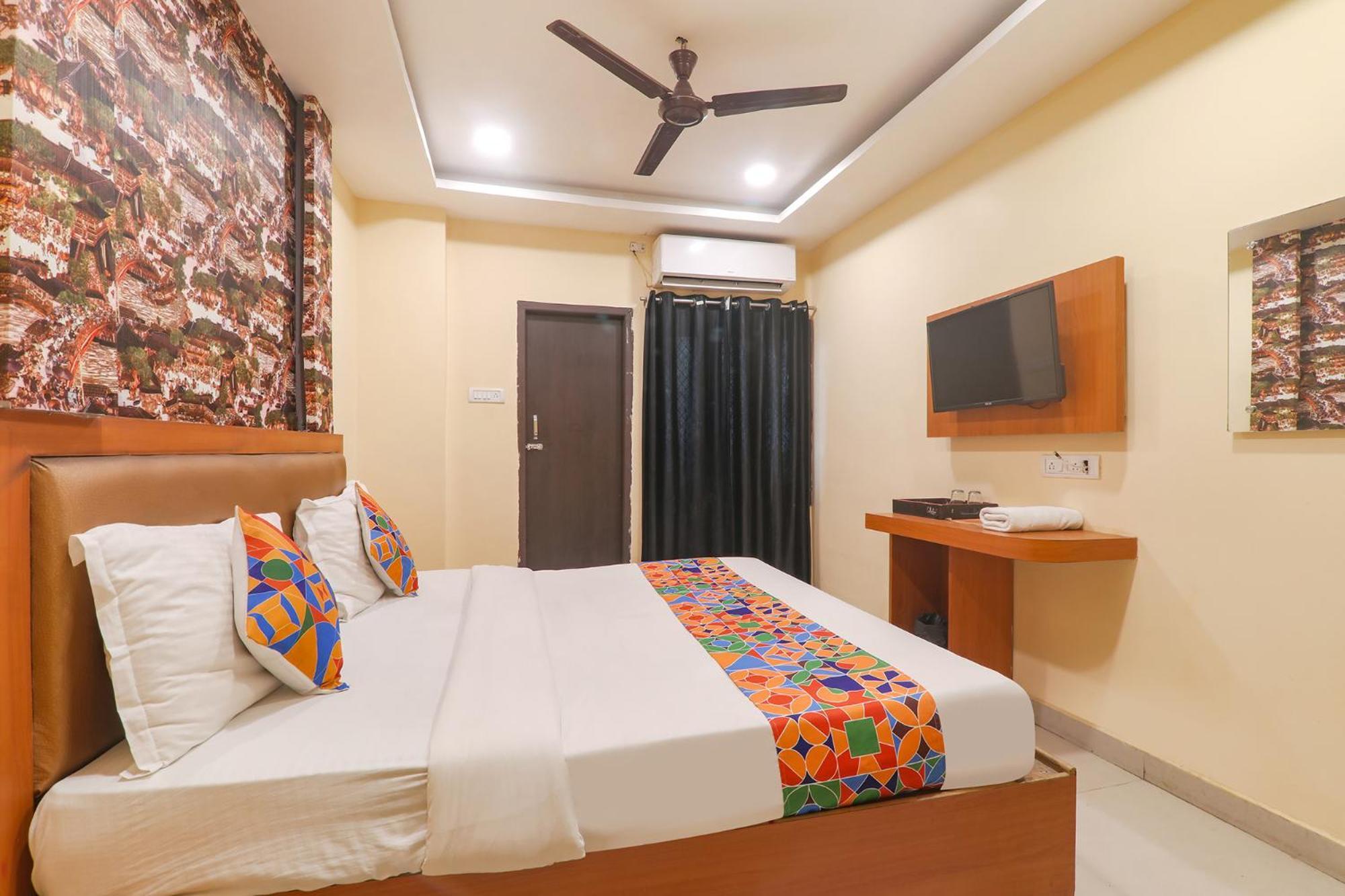 Fabhotel Swarn Banquet Kakarmatha Exterior photo
