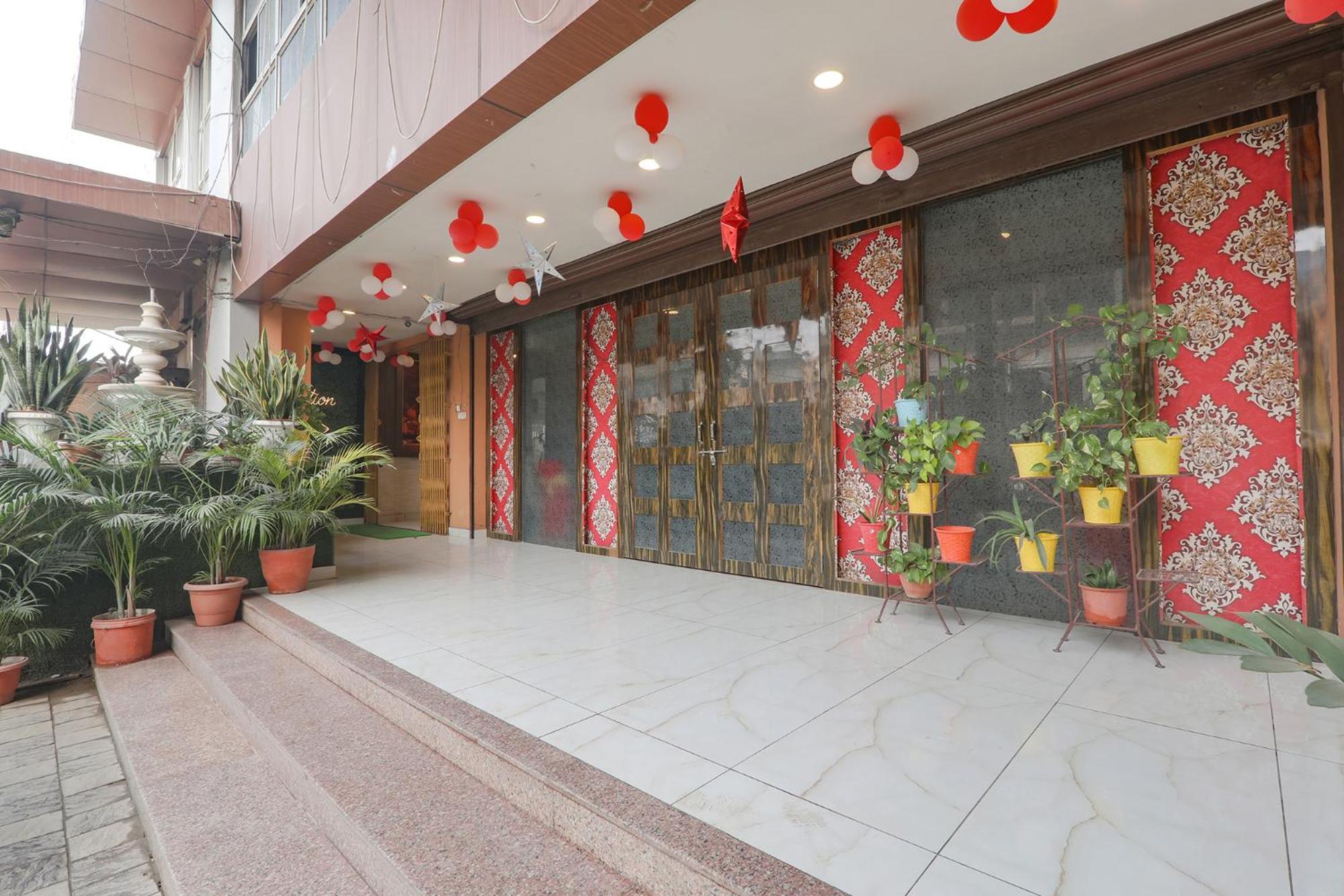 Fabhotel Swarn Banquet Kakarmatha Exterior photo